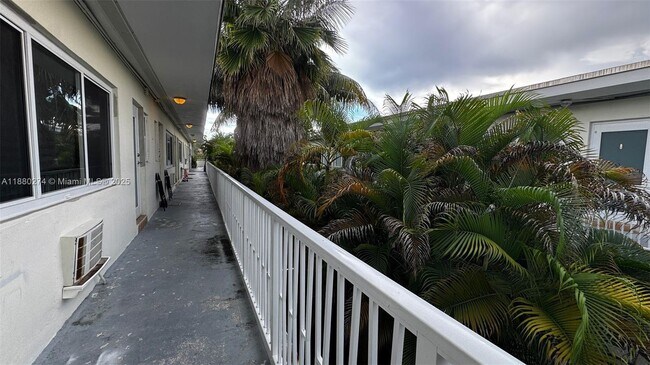 Building Photo - 1225 Marseille Dr