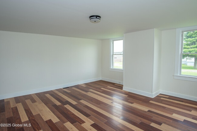 Building Photo - 798 NY-29