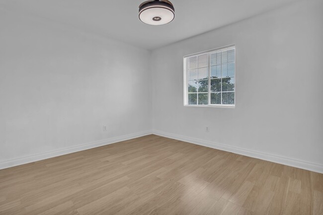Building Photo - 1672 N Soto St