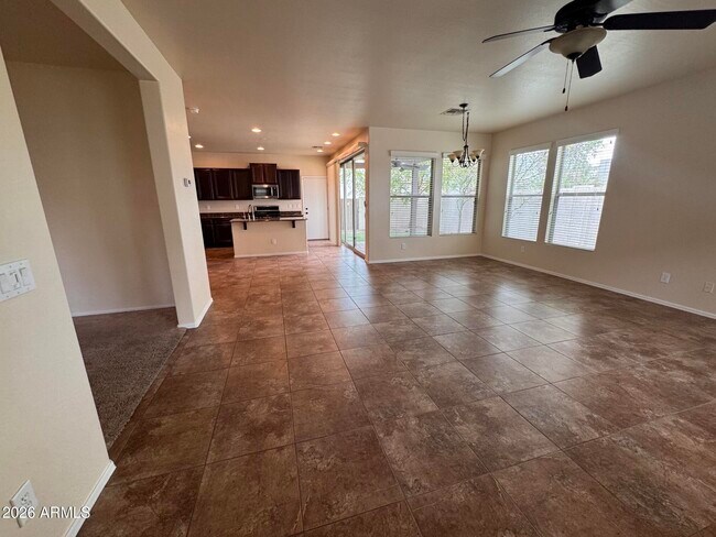 Building Photo - 3457 S Swan Dr