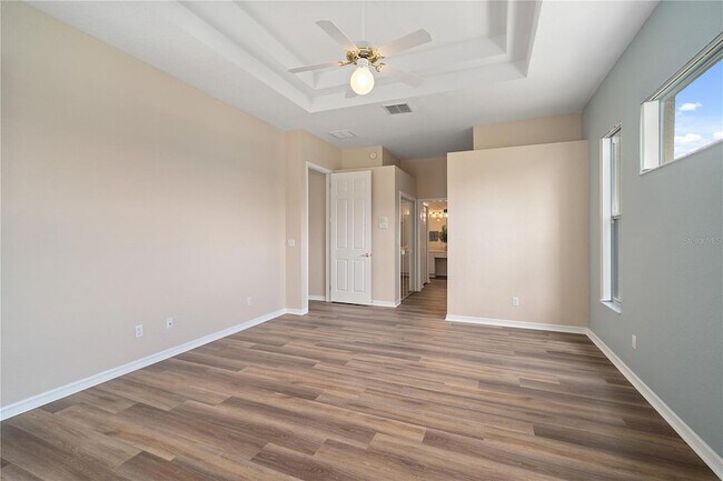 Building Photo - 1103 Signature Dr
