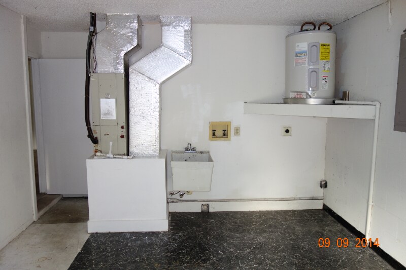 Building Photo - 1275 Malone Ave