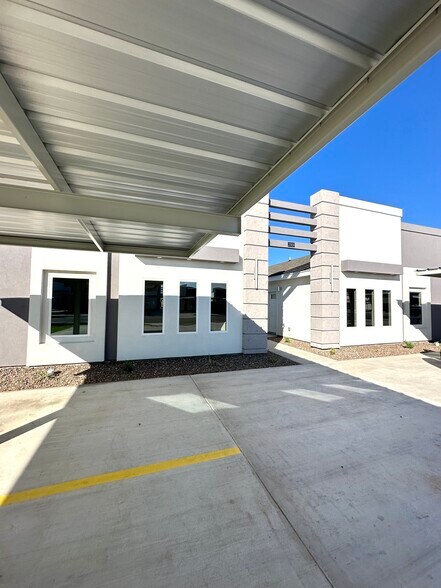 Building Photo - 2918 W Driftwood St