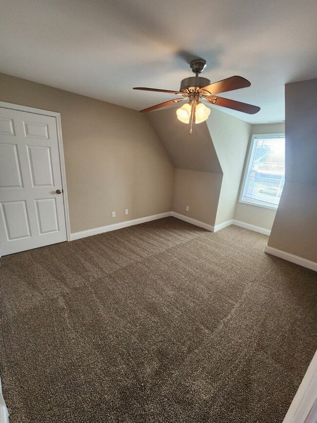 Building Photo - 4 Bedroom Home in the Reserve Neighborhood with Garage and Washer/Dryer Included