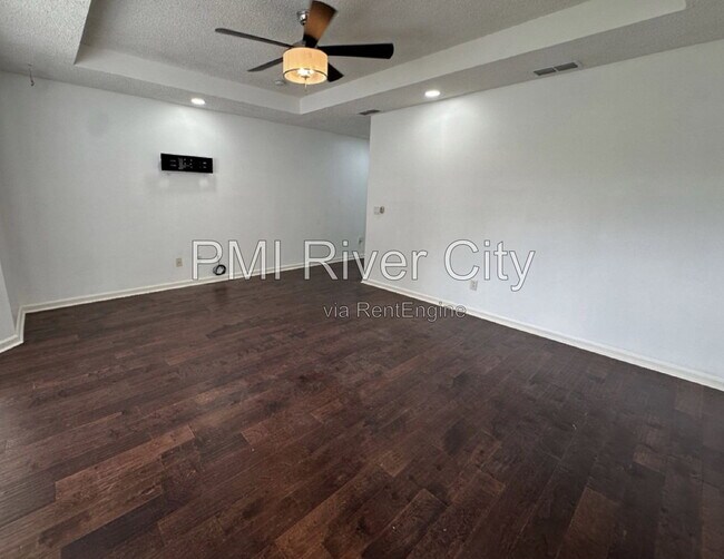 Building Photo - 13951 Summer Breeze Dr