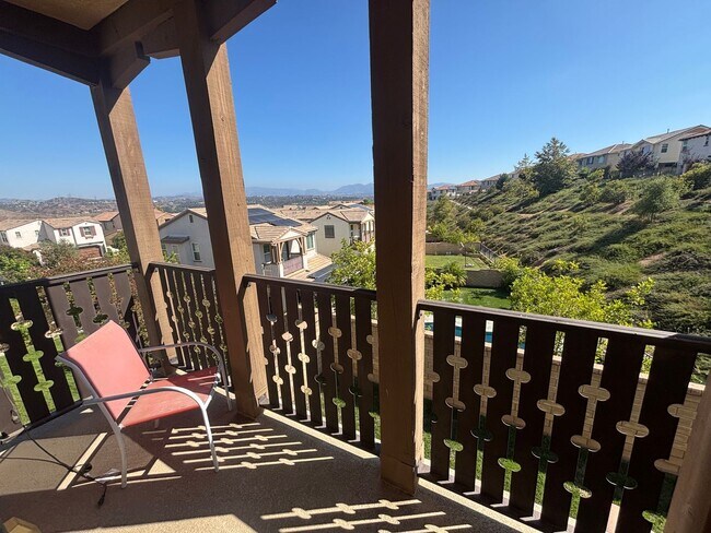 Building Photo - 4-Bedroom Home with Solar, Loft, and Gated Community Amenities in Valencia!