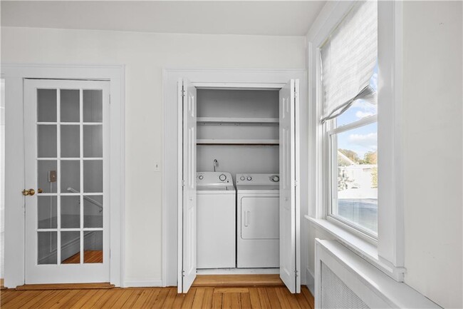 Building Photo - 24 Atlantic St