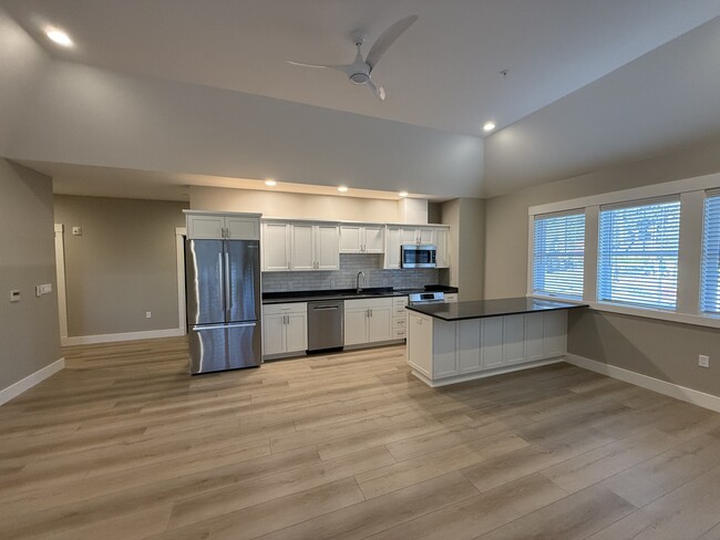 Kitchen/Living room - 16500 Boones Ferry Rd