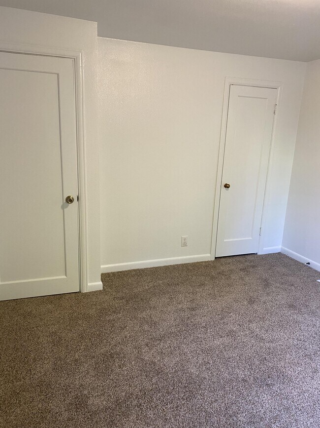 Building Photo - 5621 Fauntleroy Way SW