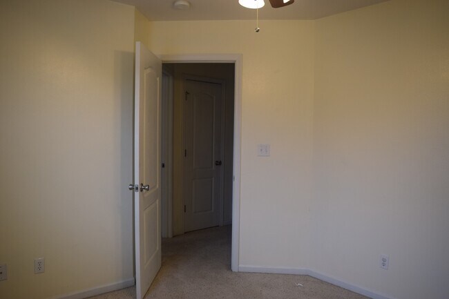 Building Photo - 3-Bedroom Home with Room to Roam – Fenced In Backyard