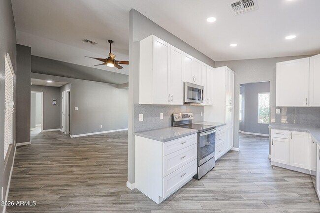 Building Photo - 4053 W Cielo Grande