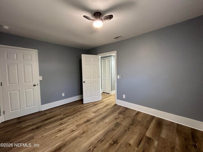 Building Photo - 7069 Perke Dr