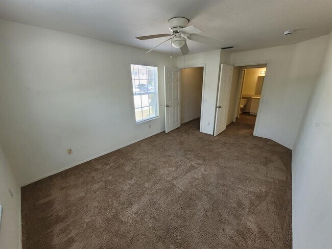 Building Photo - 5914 Willow Ridge Dr
