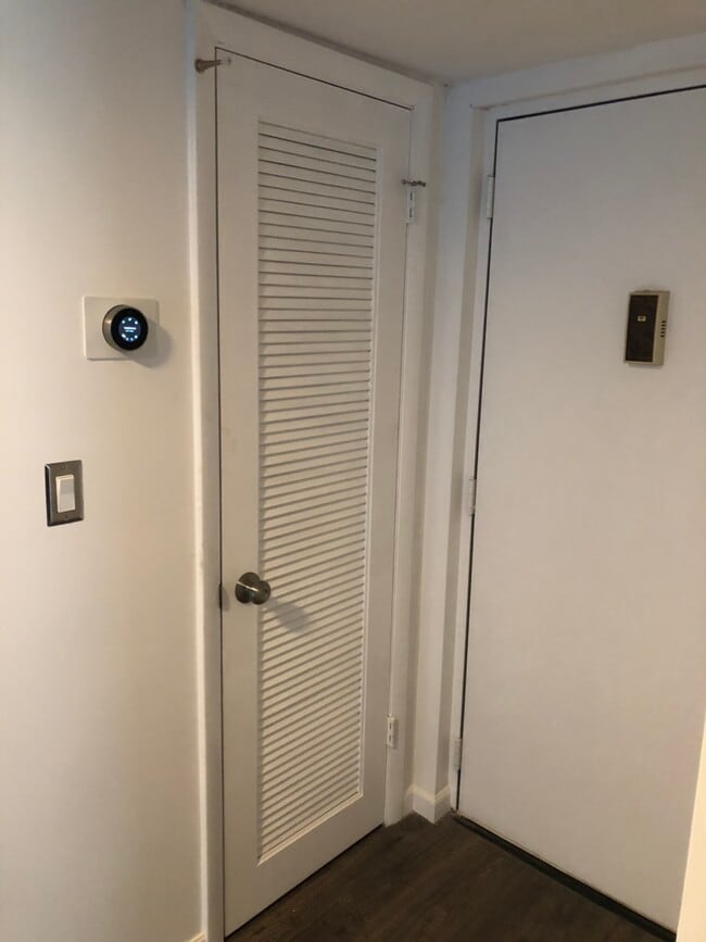 Building Photo - 2312 S Cypress Bend Dr