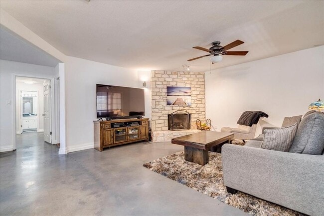 Building Photo - 8518 Fathom Cir