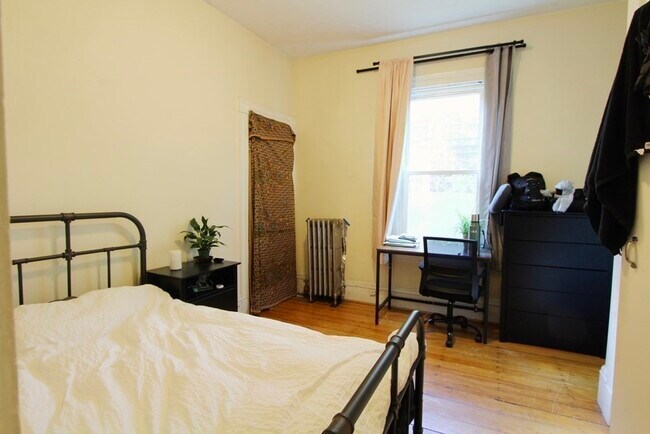 Building Photo - 34 Essex St