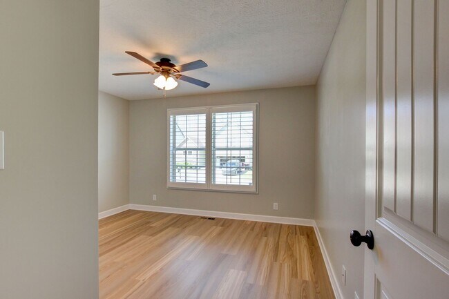 Building Photo - Fantastic Open Floor Plan Home With Stone Front Fireplace, Stainless Steel Appliances, And Close ...