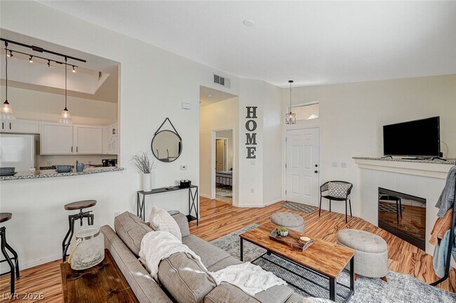 Building Photo - 3351 Indian Shadow St