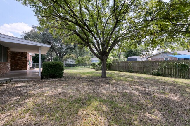 Building Photo - 3214 Leyte St