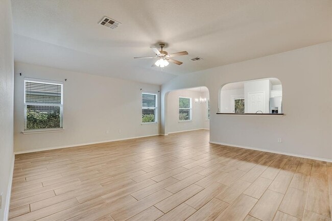 Building Photo - 1213 Hensley Dr