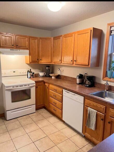 Building Photo - 33B Parsons St