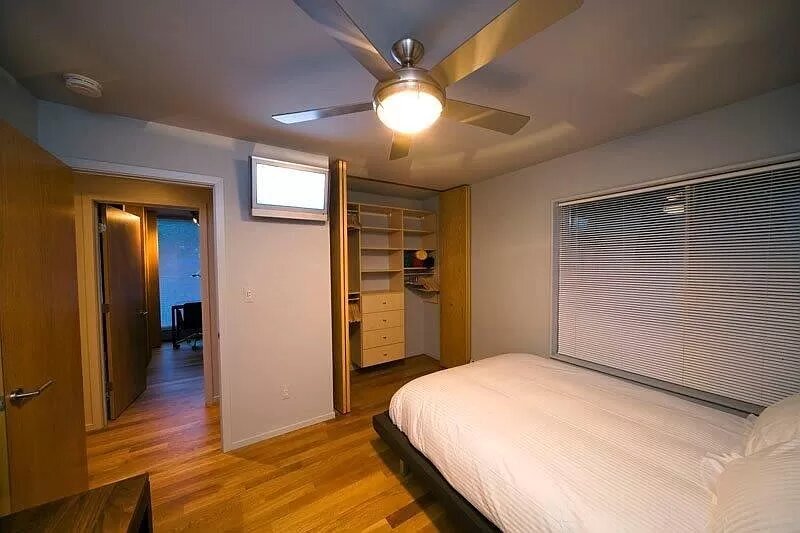 Bedroom - 1531 Packard St