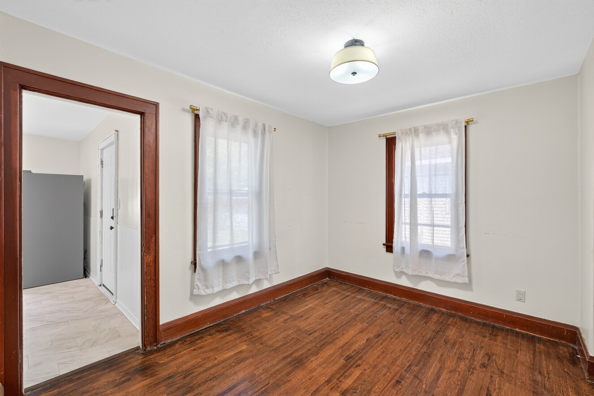 Building Photo - 421 Goodhue St