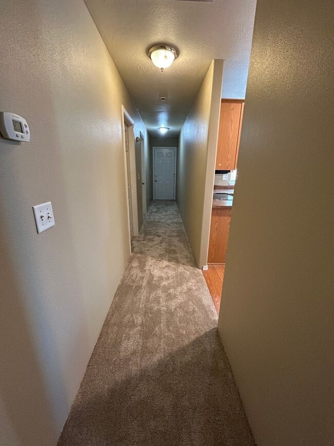 Building Photo - Coming Soon!!Three Bedroom for lease in Me...