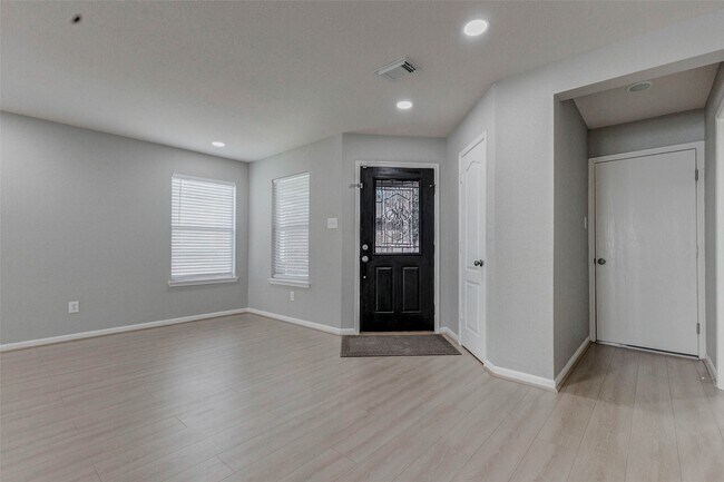 Building Photo - 11251 Wild Goose Dr