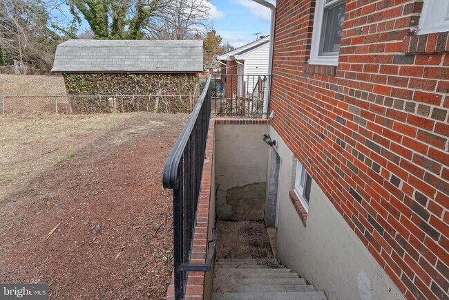 Building Photo - 4502 Henderson Rd