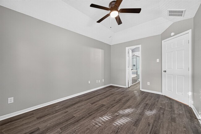 Building Photo - 8010 Indian Desert Dr