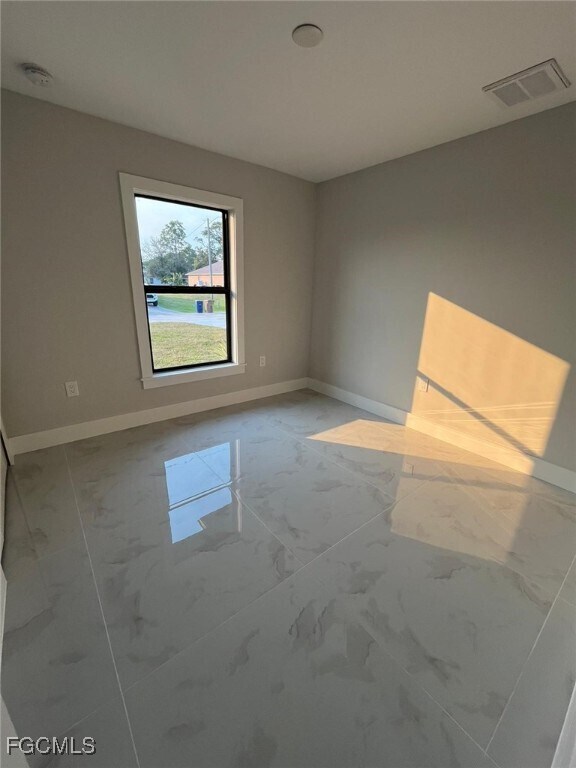 Building Photo - 241 Narthex Ave S