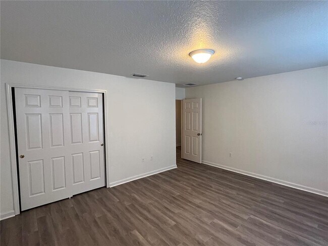 Building Photo - 101 Hagge Dr