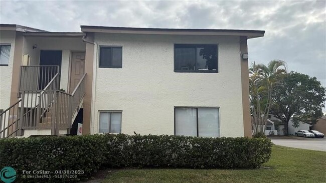 Building Photo - 110 NW 60th Ave