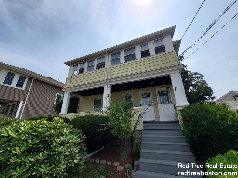 Building Photo - 7 Elmira St