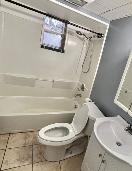 Building Photo - 5535 Kamin St