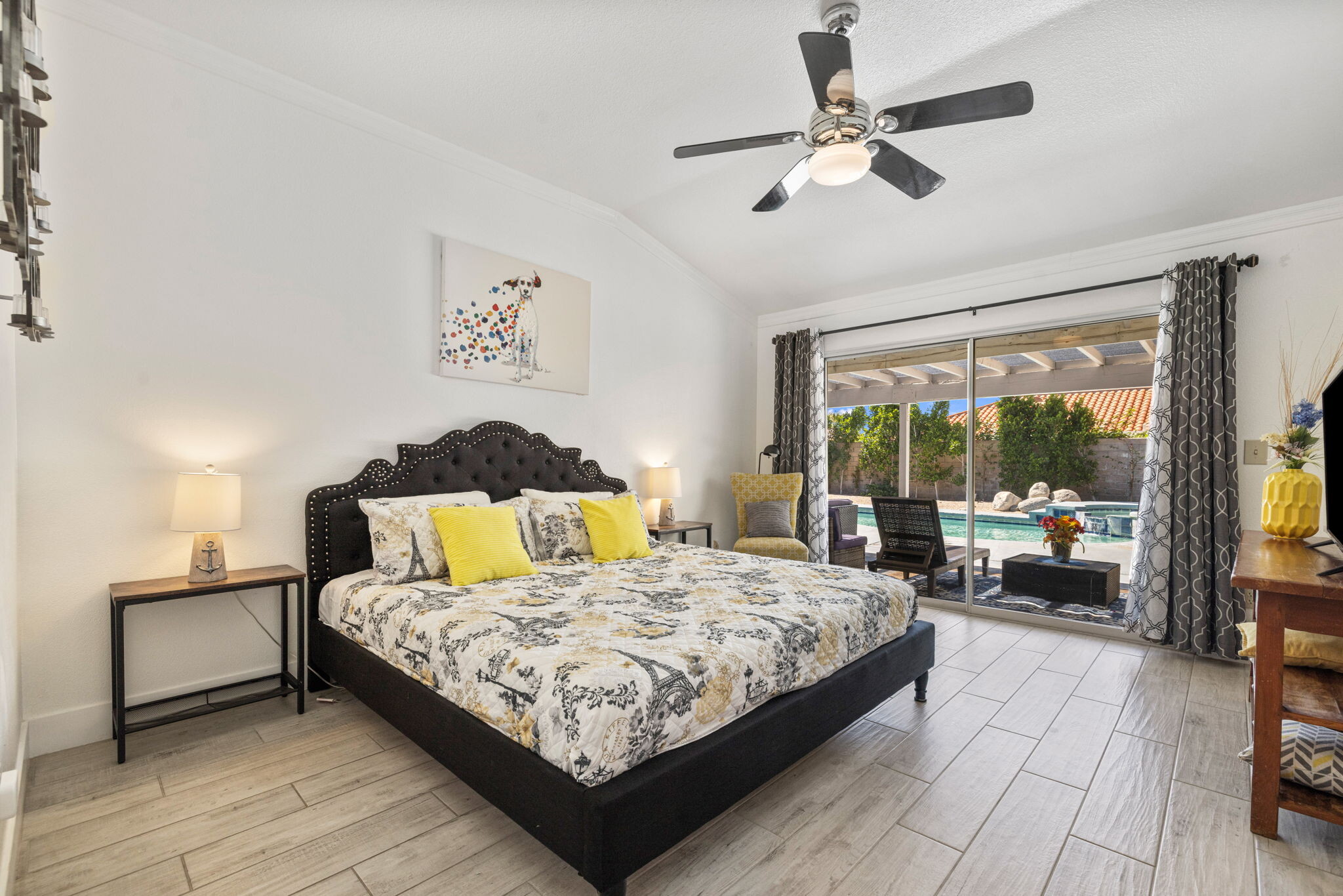 Building Photo - 1479 E Francis Dr