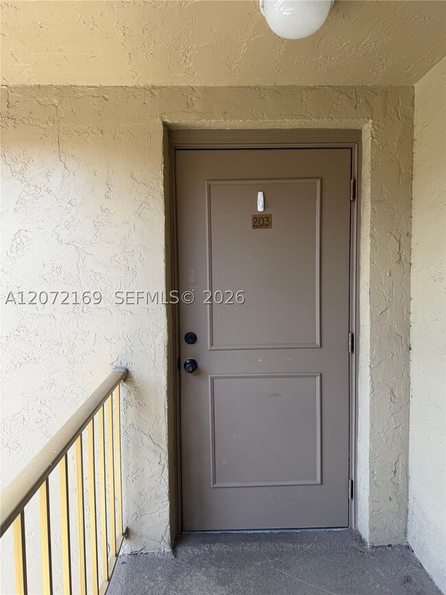 Building Photo - 11101 Royal Palm Blvd