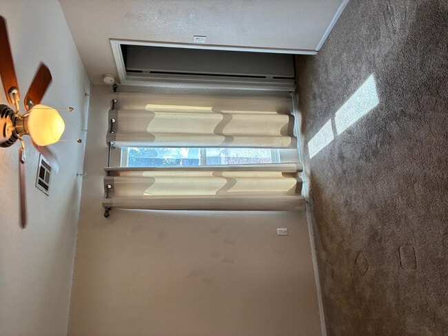 Building Photo - 5580 W Kesler St