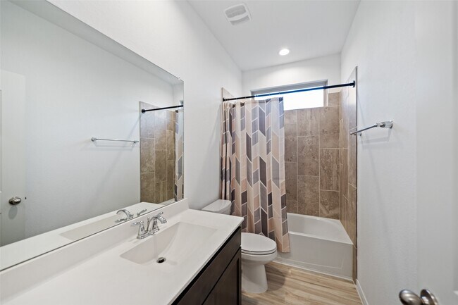 Building Photo - 105 Whelan Ln