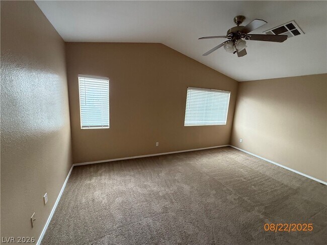 Building Photo - 922 Prairie Grass Dr