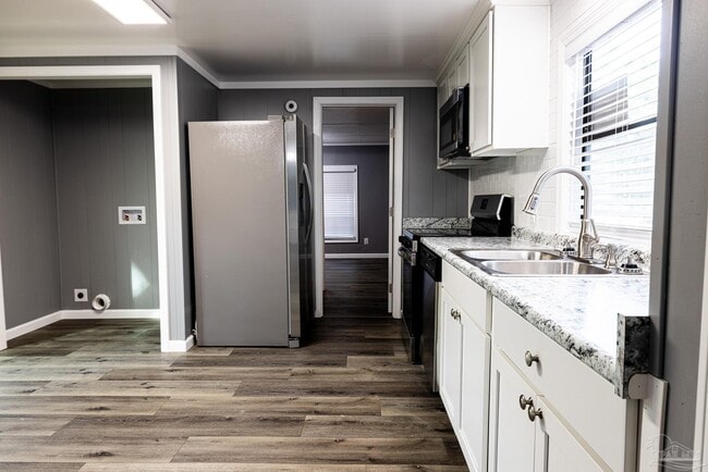 Building Photo - 4413 Basswood St