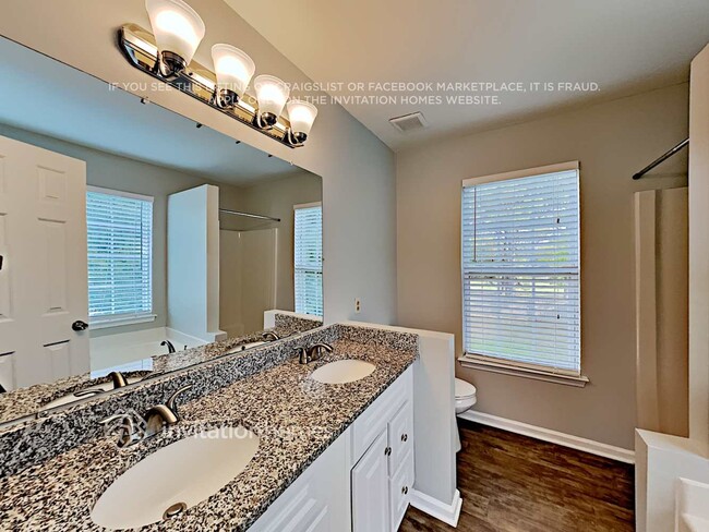 Building Photo - 4601 Falcon Chase Dr SW