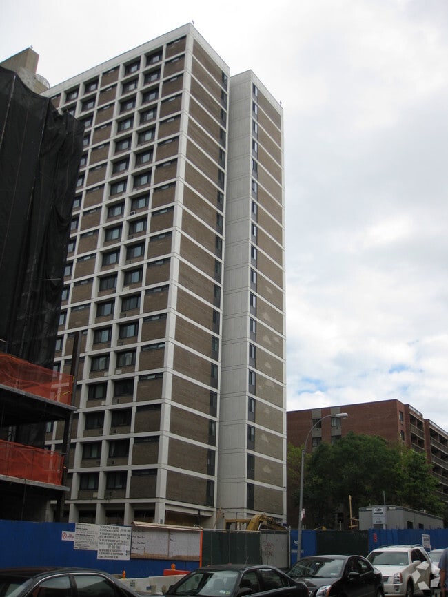 Building Photo - Martin Lande House