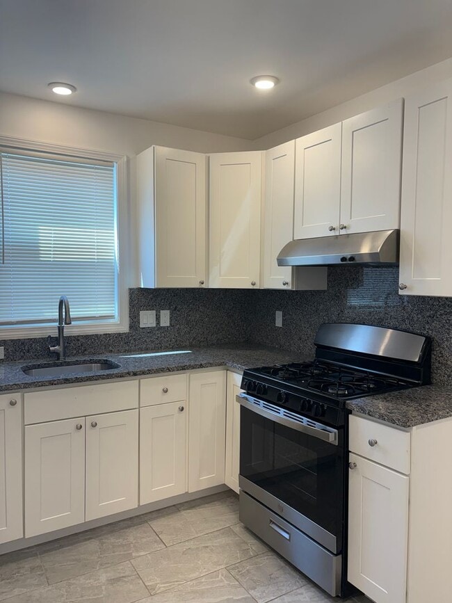Building Photo - LYNN/BOSTON NO BROKER FEES! BRAND NEW FULLY RENOVATED ONE BEDROOM UNIT IN TOP COMMUTER LOCATION!