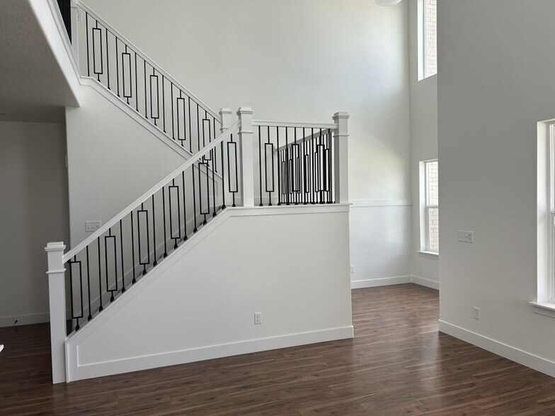 Building Photo - 4569 W Watchmen Wy