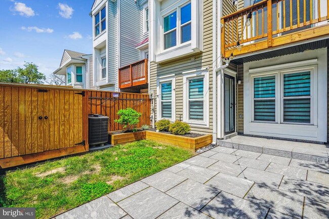 Building Photo - 6010 Sunset Ridge Ct