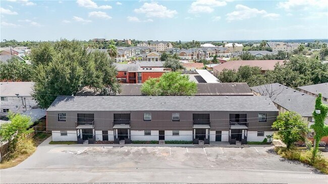 Building Photo - 12 Toronto Ave