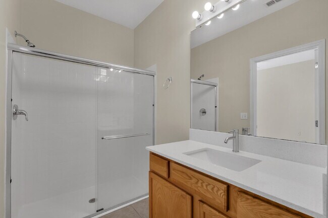 Building Photo - 3-Bedroom Townhome with Private Pool | Master Suites on Both Floors!