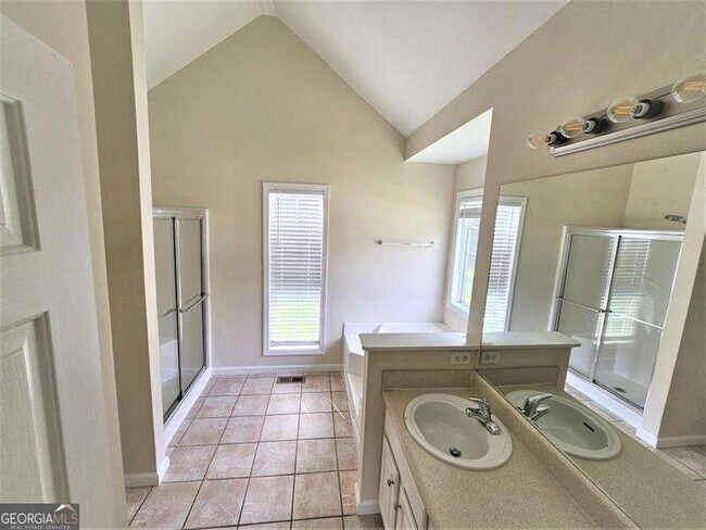 Building Photo - 197 Meadow Spring Ct